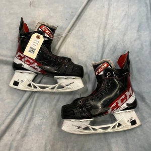 Junior CCM JetSpeed FT4 Hockey Skates Regular Width Size 3.5 (Used)