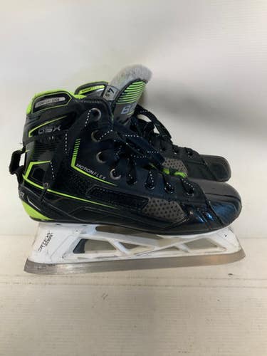 Used Bauer GSX Intermediate Goalie Skate Intermediate 4.5 11823-S000034671