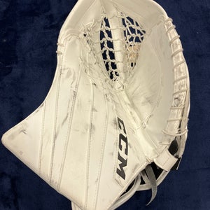 White Intermediate CCM Extreme Flex E5.9 Goalie Glove (Used)