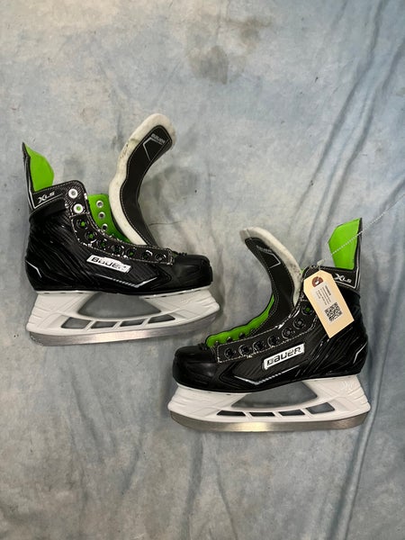 Intermediate Bauer X-LS Hockey Skates Regular Width Size 5 (Used)