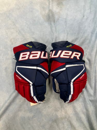 Red/Blue Senior Bauer Vapor Hyperlite Gloves 13" (Used)