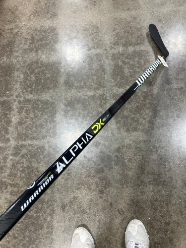 Senior Warrior Alpha DX Pro Team Hockey Stick Left Hand W28 Pro Stock (Used)