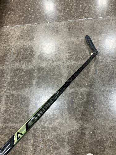 Senior Warrior Alpha LX3 Pro Hockey Stick Left Hand W28 (Used)