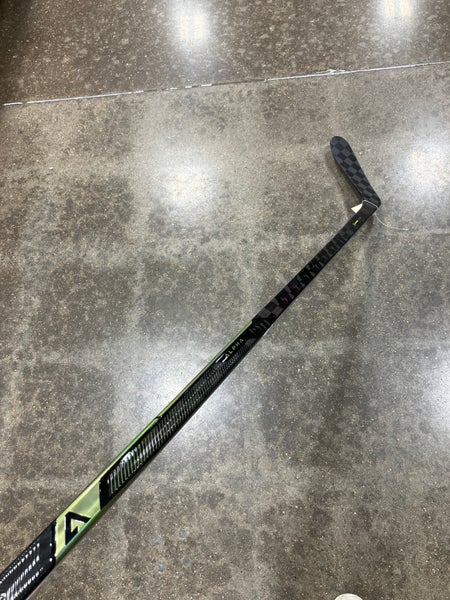 Senior Warrior Alpha LX3 Pro Hockey Stick Left Hand W28 (Used)