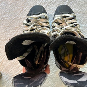 2022 CCM Tacks Vector Hockey Skates Regular Width 7.5 (Used)