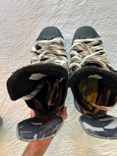 2022 CCM Tacks Vector Hockey Skates Regular Width 7.5 (Used)