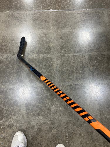 Junior Warrior Covert QR5 Pro Hockey Stick Right Handed W28 (Used)