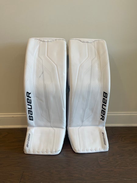 Lightly Used Bauer Supreme Shadow Pads - Medium