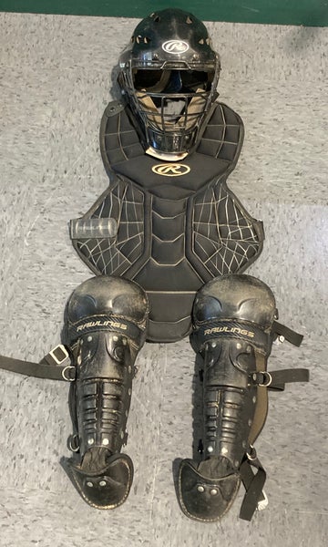 Used Youth Rawlings Catcher's Set | Age 7 - 9
