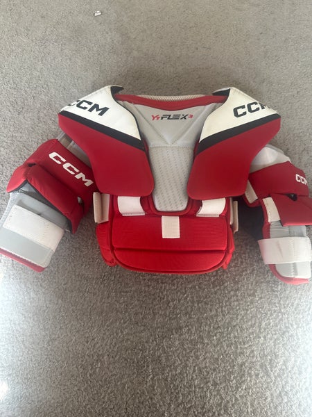Small/Medium CCM YTFlex 3 Goalie Chest Protector (Used)