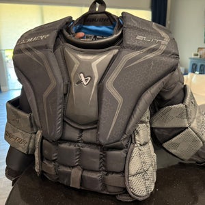 Small 2021 Bauer Elite Goalie Chest Protector (Used)