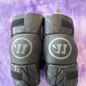 Medium Youth Warrior Burn next Arm Pads (Used)