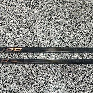 Senior Bauer Vapour Hyperlite 2 - Right Handed Hockey Stick P28 - Pro Stock