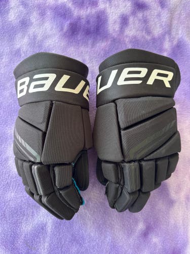 Black Senior Bauer Bauer X Gloves 13" (Used)