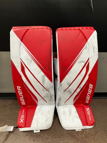 Red Sr XS (32+1) Bauer Vapor X5 Pro Goalie Leg Pads (Used)