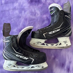 Intermediate CCM RibCor 68K Hockey Skates Regular Width 6 (Used)