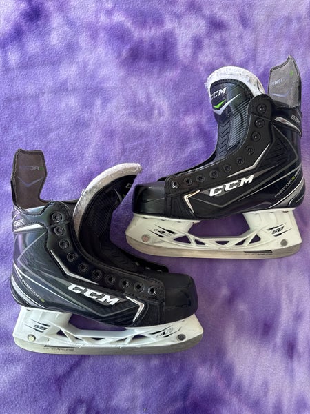 Intermediate CCM RibCor 68K Hockey Skates Regular Width 6 (Used)