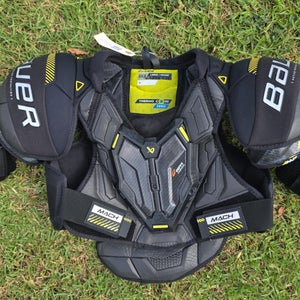 Large Intermediate Bauer Supreme Mach Shoulder Pads (Used)