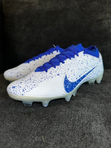 White Women's Size M 7.5 (W 8.5) Nike Cleats (New)