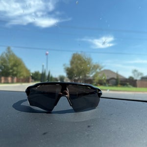 Men's Medium/Large Oakley Radar EV Sunglasses (Used)