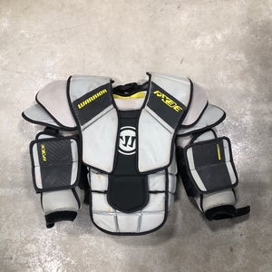 Intermediate Medium/Large Warrior Ritual X3E Goalie Chest Protector (Used)