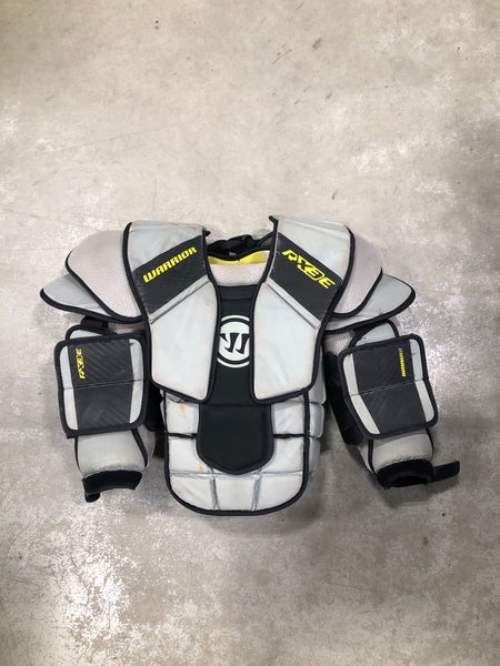 Intermediate Medium/Large Warrior Ritual X3E Goalie Chest Protector (Used)