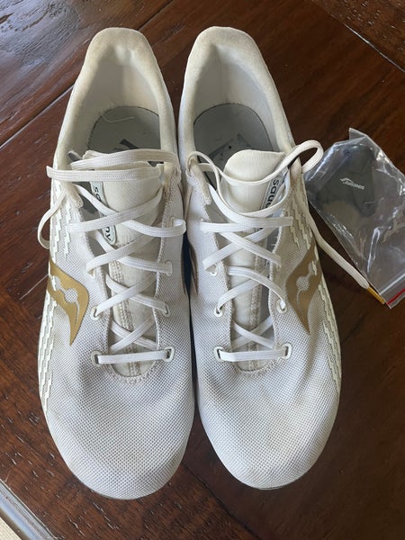 White Men's Adult Size M 11.0 (W 12.0) Saucony Havok XC 3 (Used)