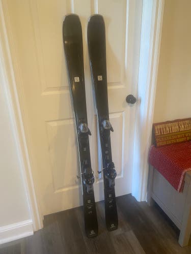 Women's Salomon Aira 150 cm All Mountain Skis With Bindings Max Din 10 (Used)
