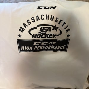 White Goalie Cut Men's CCM Jersey (Used)