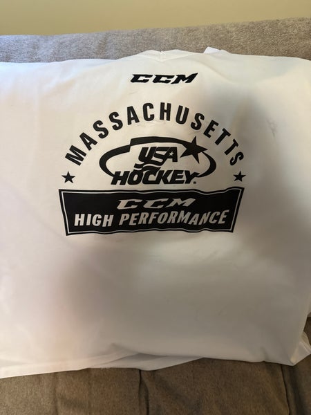 White Goalie Cut Men's CCM Jersey (Used)