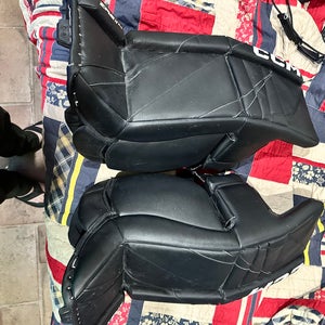 30" 2022 Bauer Supreme M5 Pro Goalie Leg Pads (Used)