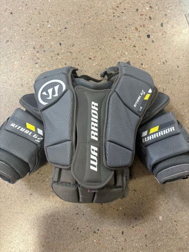 Junior Large/Extra Large Warrior Ritual G2 Goalie Chest Protector (Used)