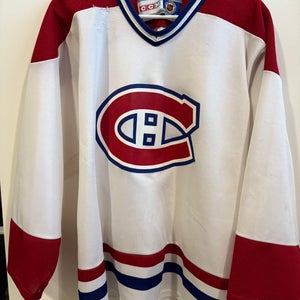 Montreal Canadiens White Medium Boys CCM Jersey (Used)