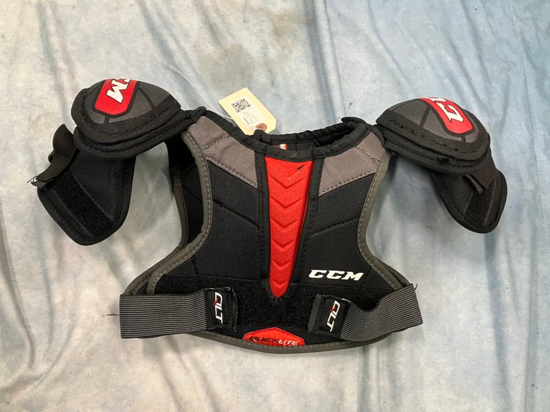 Medium Youth CCM QLT Edge Shoulder Pads (Used)