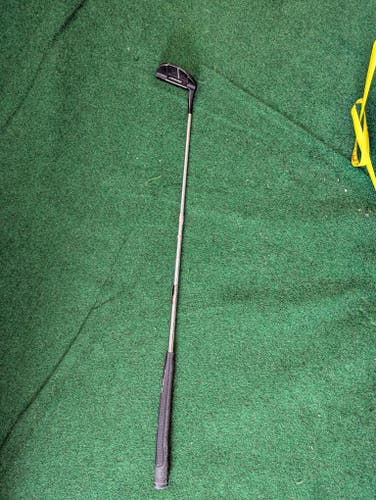 Odyssey Metal X 9 Right Handed Putter with putter cover