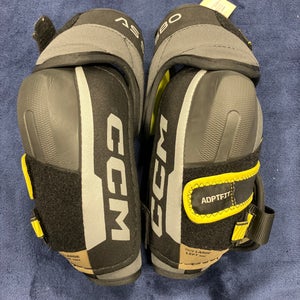 Senior Large CCM Tacks AS 580 Elbow Pads (Used)