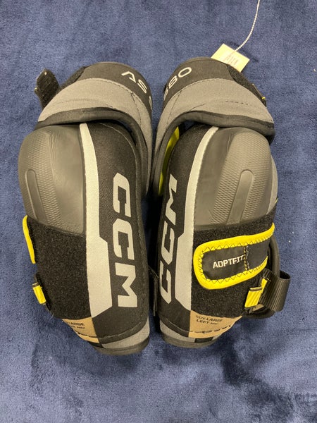 Senior Large CCM Tacks AS 580 Elbow Pads (Used)