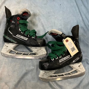 Junior Bauer Vapor X3.5 Hockey Skates Regular Width Size 1 (Used)