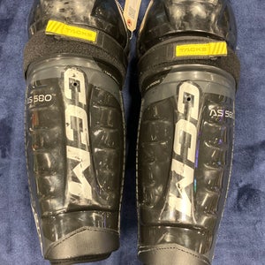 Senior CCM Tacks AS 580 Shin Pads 14" (Used)
