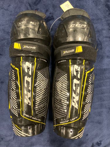 Junior CCM Tacks 9040 Shin Pads 13" (Used)