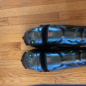 Junior Bauer Vapor 3X Pro 12" Shin Pads (Used)