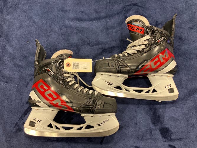 Senior CCM JetSpeed FT 680 Hockey Skates Regular Width Size 6 (Used)