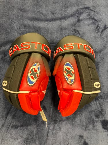 Red Senior Easton Xtreme Hockey Gloves 13" (Used)