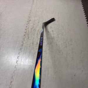 Senior Bauer Vapor FlyLite Right Handed Hockey Stick P92 77 Flex (New)