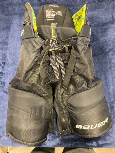 Black Junior Large Bauer HP ELITE Hockey Pants (Used)