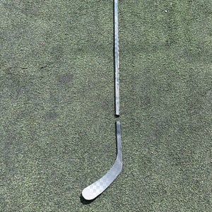 Broken Intermediate True Project X Smoke Right Handed Hockey Stick T92 (Used)