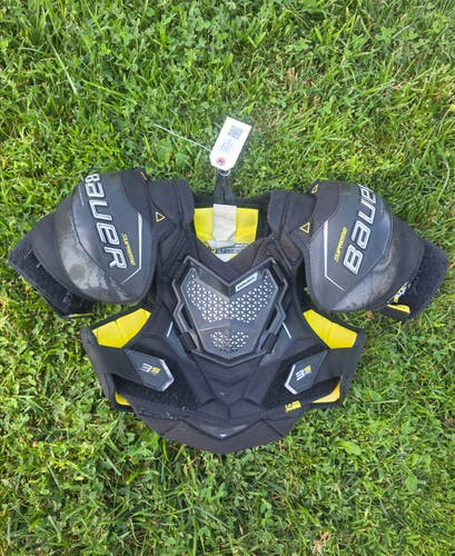 Medium Junior Bauer Supreme 3S Pro Shoulder Pads