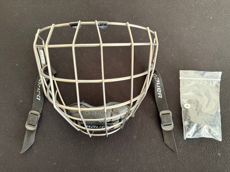 Bauer III Facemask Small Gunmetal (Used)