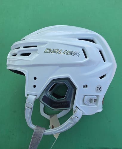 White Medium Bauer Re-Akt 150 Helmet