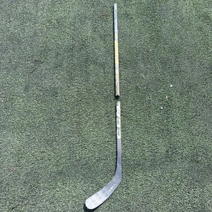 Broken Intermediate CCM Super Tacks AS-V Pro Right Handed Hockey Stick P88 (Used)